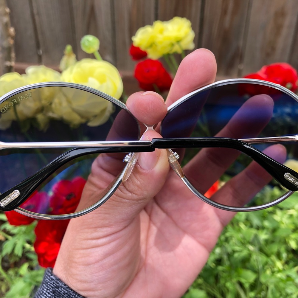 Tom Ford Rania Sunglasses - Picture 6 of 11